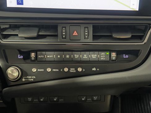 Used 2023 Lexus ES 300h w/ Premium Package image 15