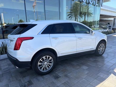 Used 2018 Cadillac XT5 Luxury w/ Driver Awareness Package FWD image 2