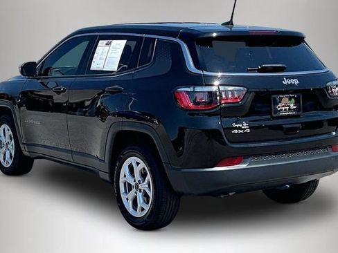 Used 2025 Jeep Compass Sport w/ Mopar Graphics Package AWD/4WD image 4