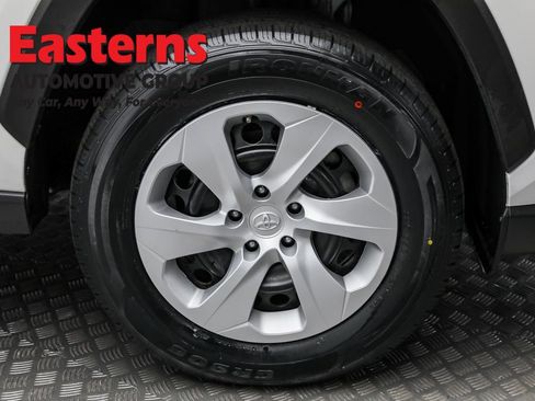 Used 2024 Toyota RAV4 LE image 29