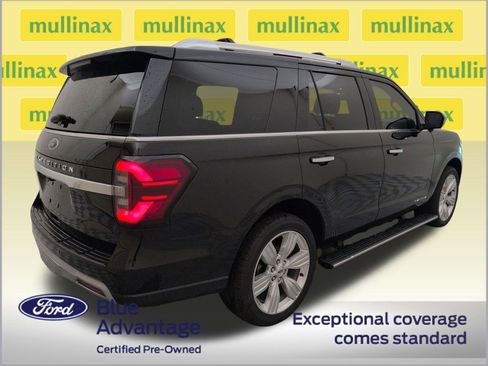 Used 2023 Ford Expedition Platinum AWD/4WD image 3
