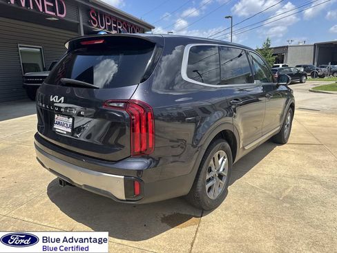 Used 2025 Kia Telluride LX FWD image 9