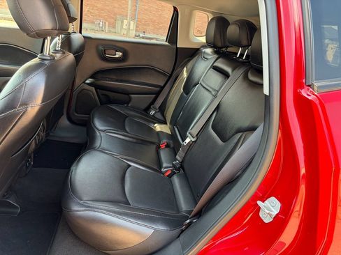 Used 2019 Jeep Compass Limited AWD/4WD image 14