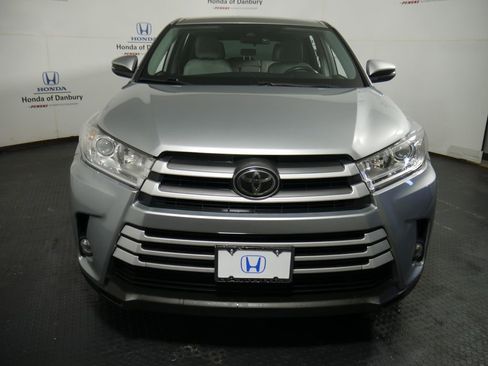 Used 2019 Toyota Highlander Plus w/ Protection Package #3 image 2
