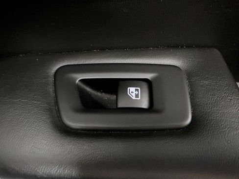 Used 2018 Jeep Compass Limited w/ Navigation Group image 31