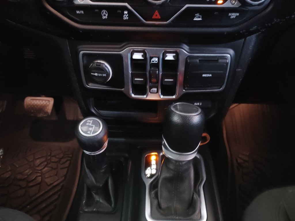 Used 2022 Jeep Gladiator Sport AWD/4WD image 33
