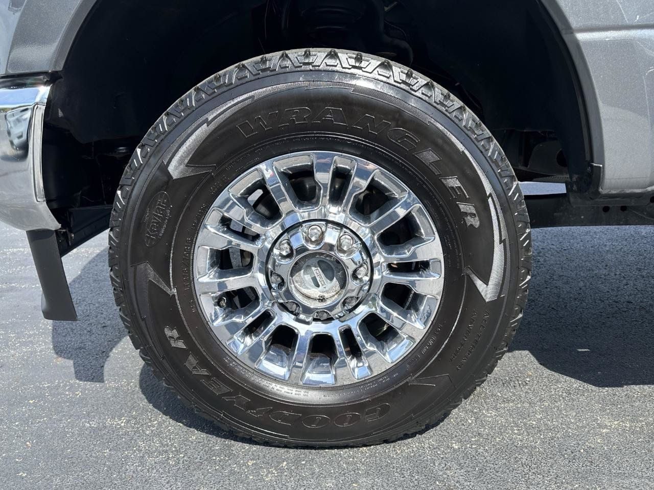 Used 2022 Ford F350 XLT w/ XLT Premium Package AWD/4WD image 76