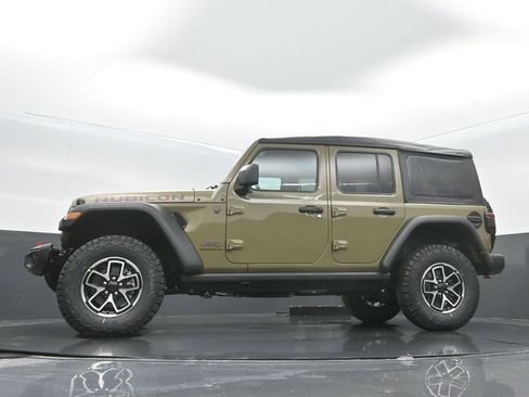 Certified 2025 Jeep Wrangler Unlimited Rubicon w/ Technology Group image 29