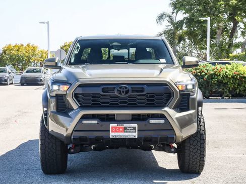 Used 2024 Toyota Tacoma TRD Off-Road w/ TRD Off Road Upgrade Package AWD/4WD image 2