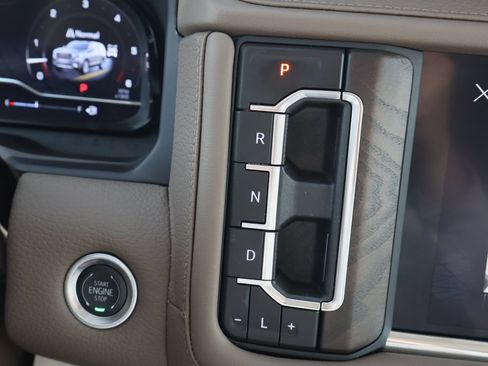 Certified 2024 GMC Yukon Denali w/ Advanced Technology Package AWD/4WD image 19