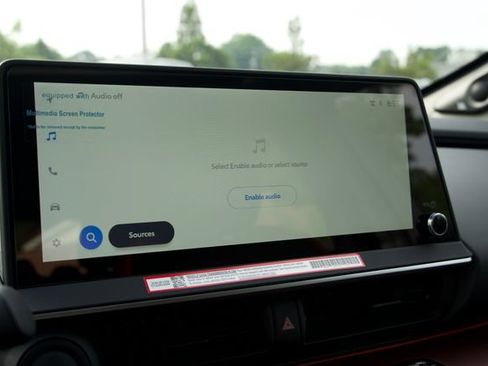 Used 2026 Toyota Prius Plug-In Hybrid FWD image 32