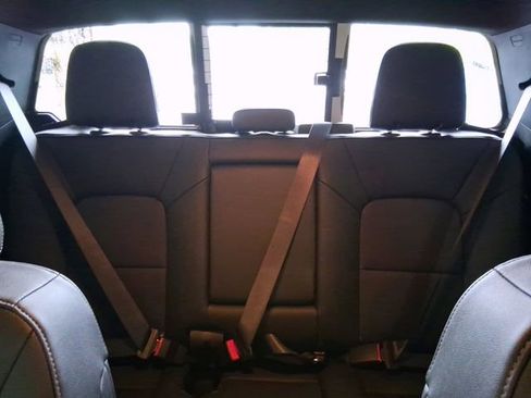 Used 2023 GMC Canyon Elevation w/ Elevation Premium Package AWD/4WD image 18