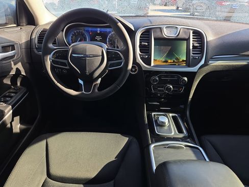 Used 2023 Chrysler 300 Touring w/ Sport Appearance Package image 28