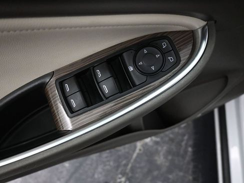 Used 2024 Chevrolet Malibu LT image 23