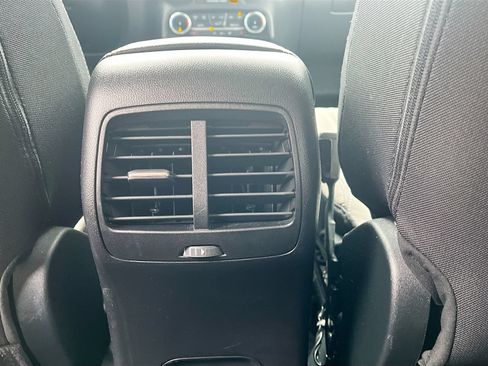 Used 2022 Ford Escape SE w/ SE Sport Appearance Package FWD image 24