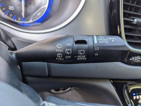 Used 2019 Chrysler Pacifica Touring Plus w/ Advanced Safetytec Group image 26