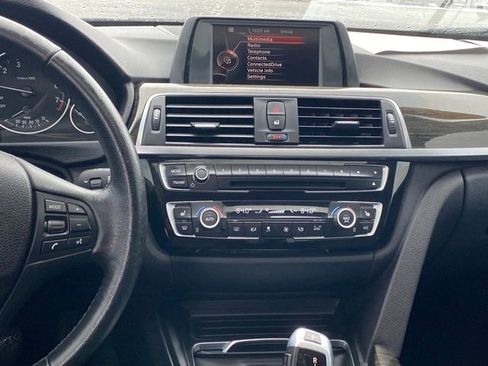 Used 2017 BMW 320i Sedan image 9