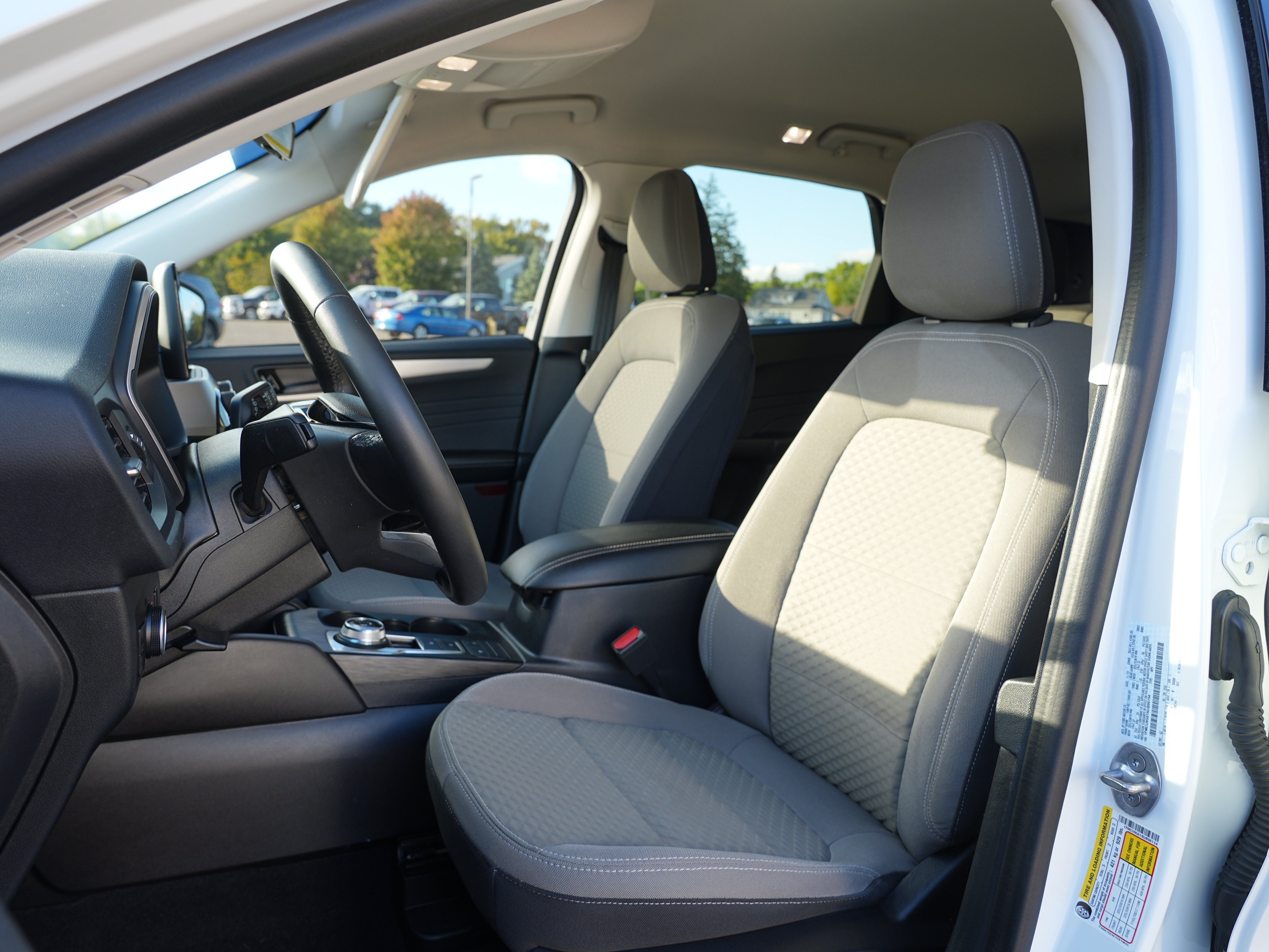 Used 2022 Ford Escape SE w/ SE Sport Appearance Package AWD/4WD image 14