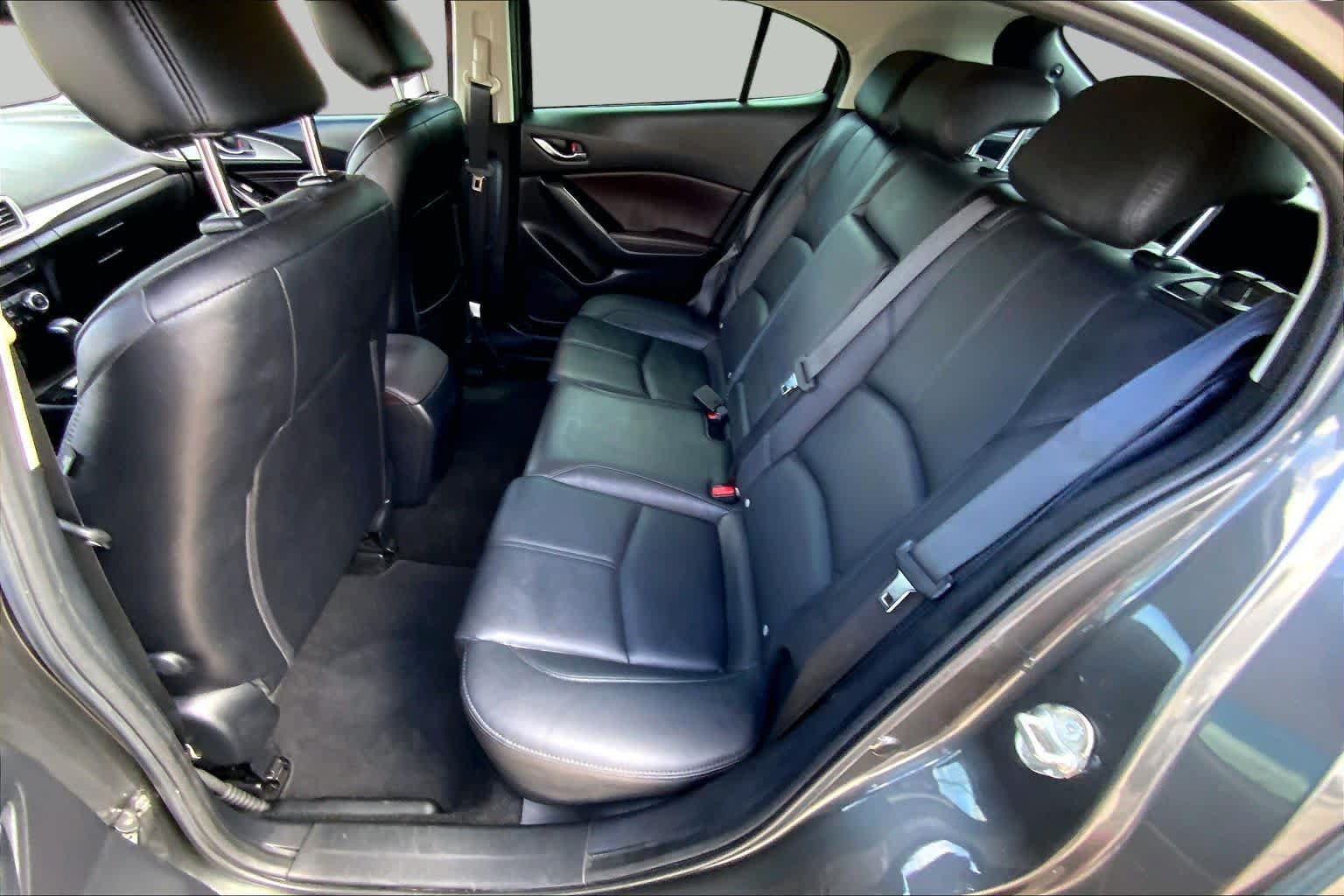 Used 2018 MAZDA MAZDA3 Touring FWD image 21