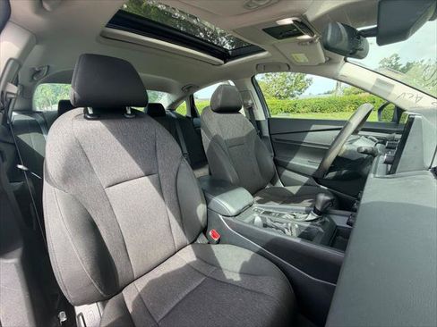 Used 2023 Honda Accord EX image 10