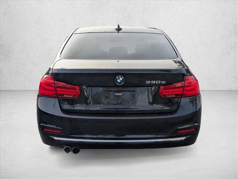 Used 2017 BMW 330e image 6