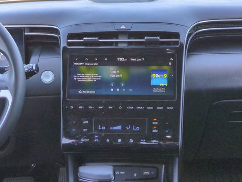Used 2024 Hyundai Santa Cruz SEL w/ Activity Package FWD image 18