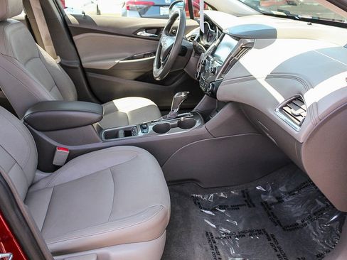 Used 2016 Chevrolet Cruze Premier FWD image 18
