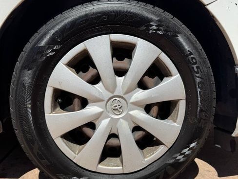 Used 2011 Toyota Corolla LE FWD image 27