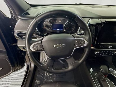 Used 2023 Chevrolet Traverse RS AWD/4WD image 11