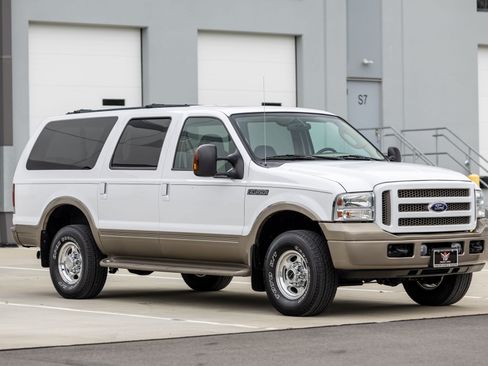 Used 2005 Ford Excursion Eddie Bauer AWD/4WD image 14