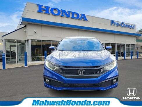 Used 2019 Honda Civic Sport image 2