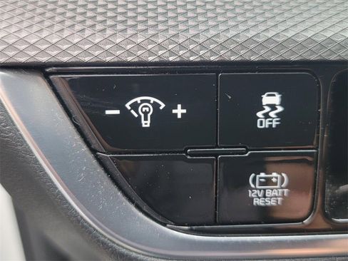 Used 2024 Kia Sportage LX image 30