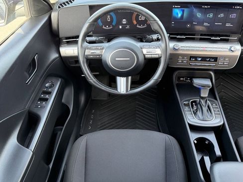 Used 2025 Hyundai Kona SEL AWD/4WD image 17