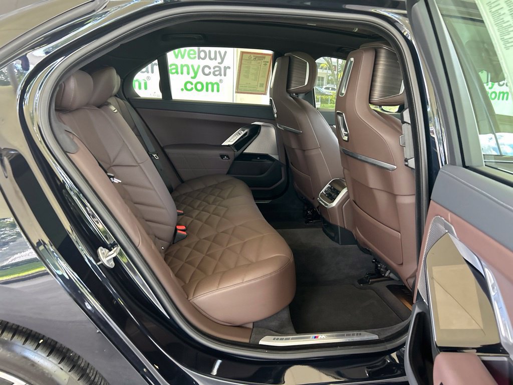 Used 2026 BMW 740i xDrive AWD/4WD image 30