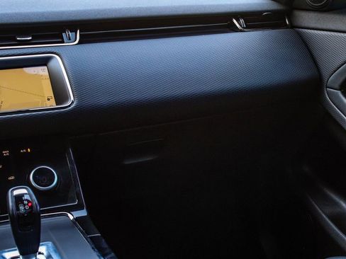 Used 2023 Land Rover Range Rover Evoque R-Dynamic S AWD/4WD image 17