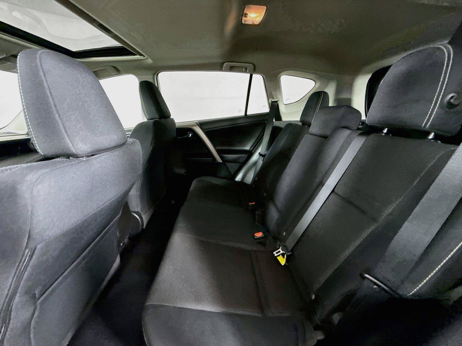Used 2018 Toyota RAV4 XLE FWD image 29
