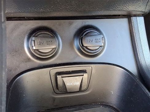 Used 2016 Hyundai Santa Fe Limited image 23