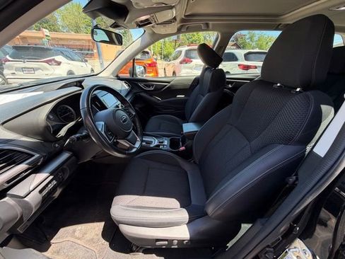 Used 2022 Subaru Forester Premium AWD/4WD image 9