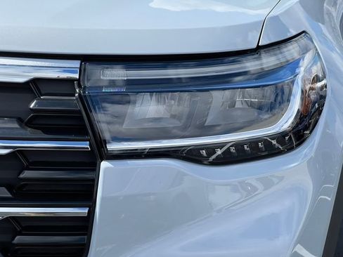 New 2026 Ford Explorer Active image 37