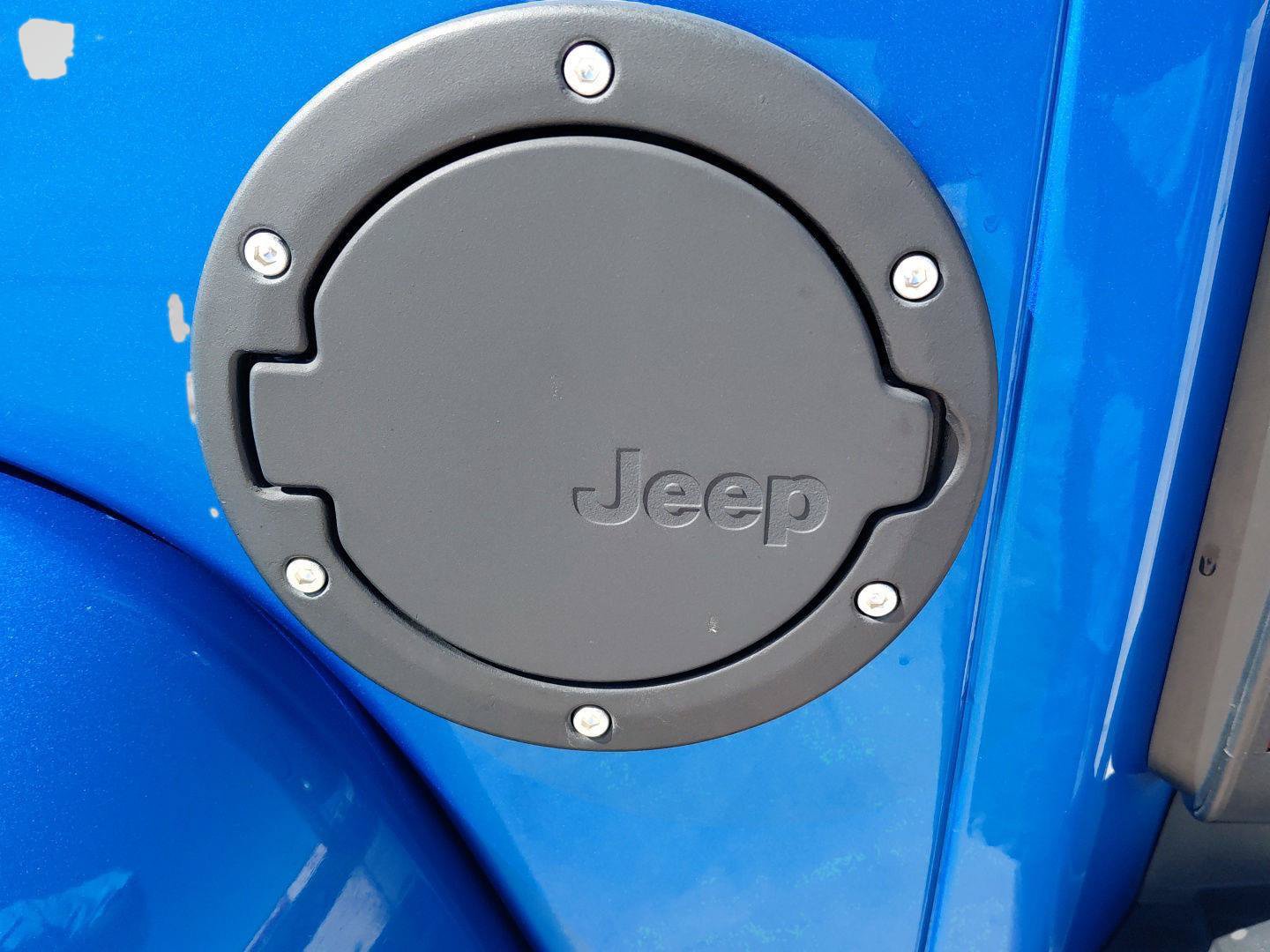 Used 2014 Jeep Wrangler Sahara AWD/4WD image 18