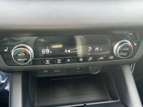 Used 2022 Mitsubishi Outlander SE image 19