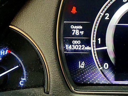 Used 2019 Lexus LS 500 AWD w/ Accessory Package (Z1) image 16