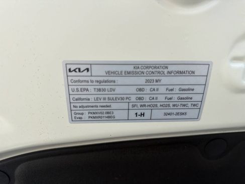 Used 2023 Kia Soul LX w/ LX Technology Package FWD image 17