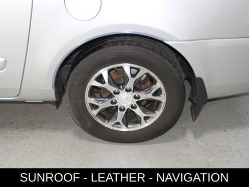 Used 2014 Kia Sedona EX w/ Navigation Package FWD image 11