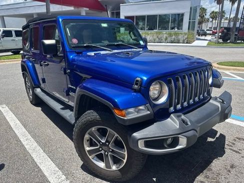 Used 2018 Jeep Wrangler Unlimited Sahara w/ Cold Weather Group AWD/4WD image 2