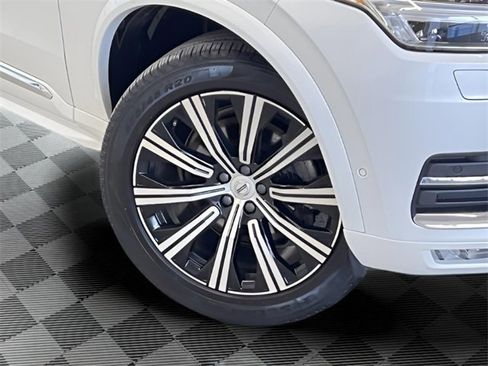 Used 2024 Volvo XC90 B5 Plus image 33