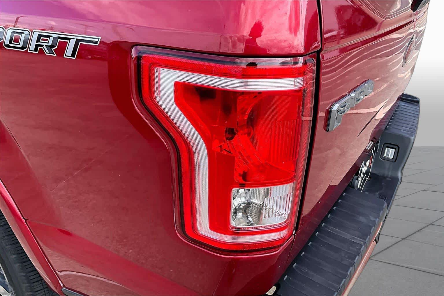 Used 2017 Ford F150 XLT w/ Equipment Group 302A Luxury RWD image 28