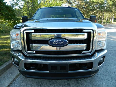 Used 2016 Ford F250 XLT w/ XLT Value Package AWD/4WD image 2