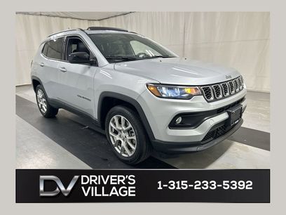 Used 2024 Jeep Compass Latitude w/ Sun and Sound Group