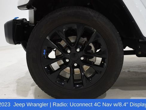 Used 2023 Jeep Wrangler Unlimited Sahara w/ Cold Weather Group AWD/4WD image 8